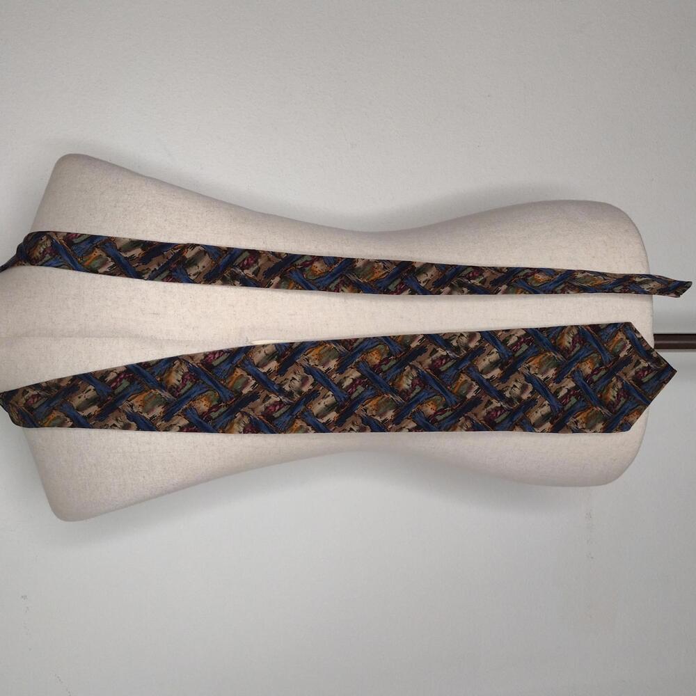 Preloved J. Garcia Men's Tree Trunk Collection Seven/100% Silk Tie